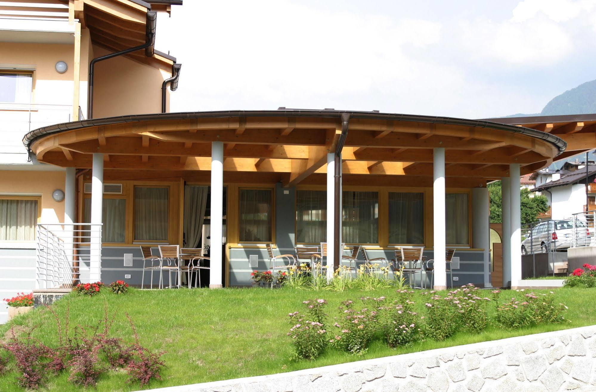 קומזדורה Residence La Moretina מראה חיצוני תמונה